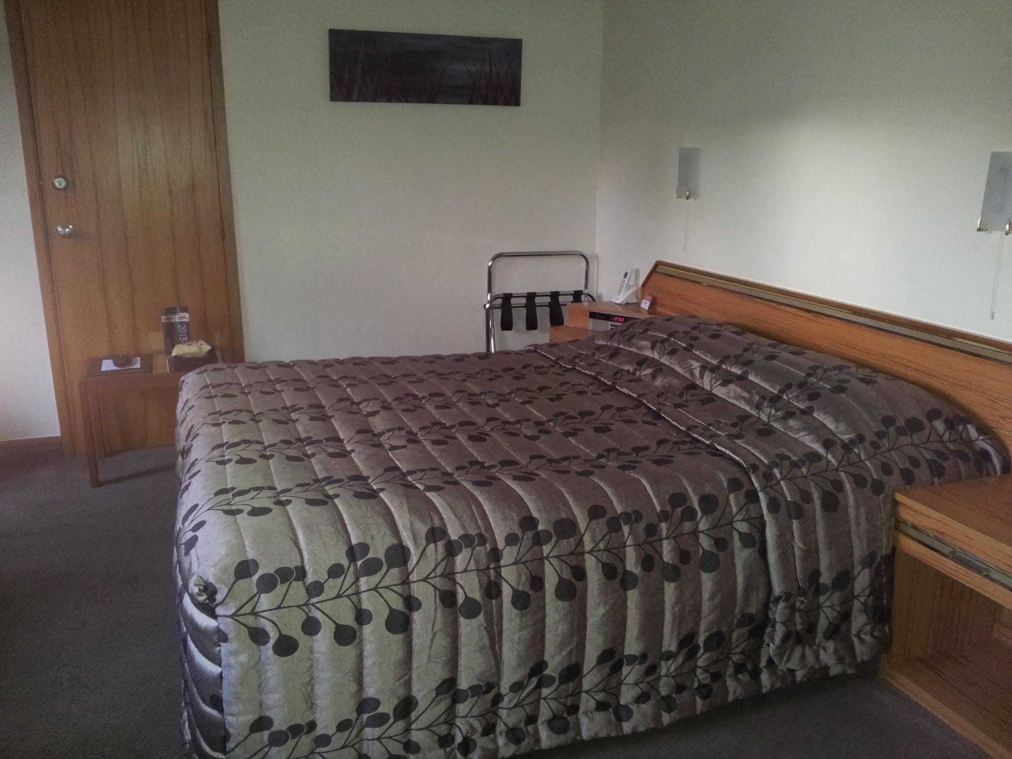 Fitzherbert Castle Motel Palmerston North